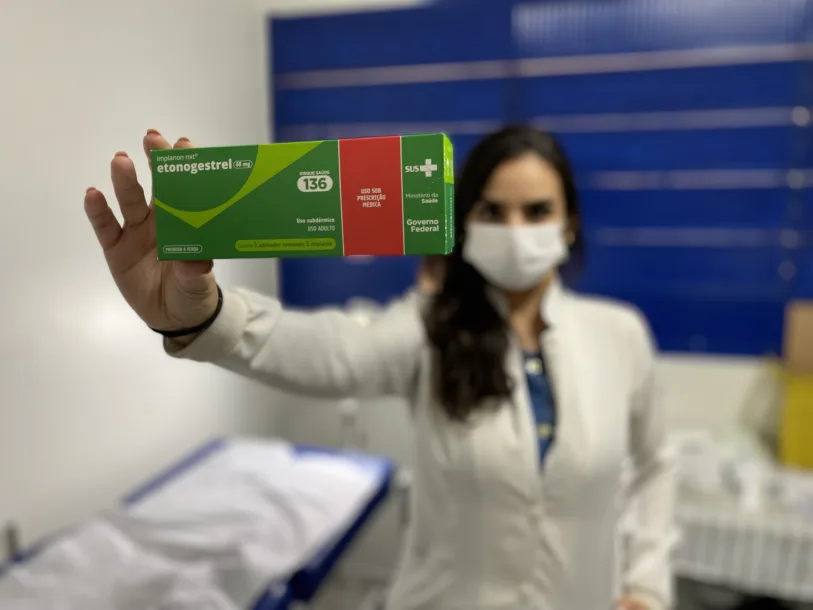 Implante contraceptivo gratuito passa a ser oferecido pelo SUS no município