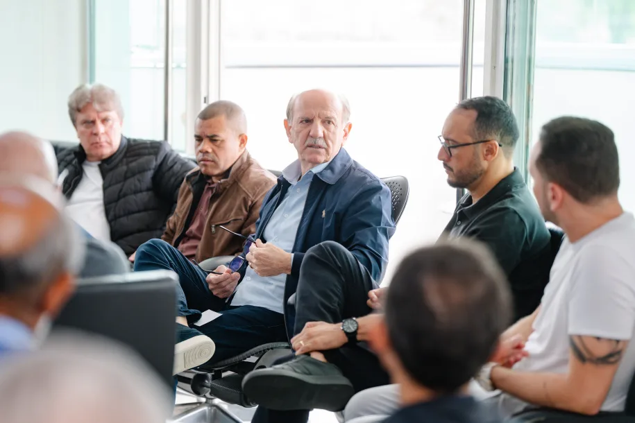 Beto Piteri reúne taxistas em mais uma edição do programa Café com o Prefeito